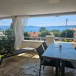 Lu Apartment
